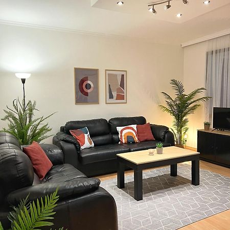 Charming 2 Bedroom Apartment سكوبجي المظهر الخارجي الصورة